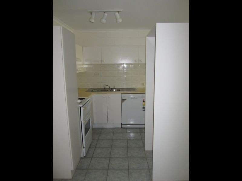 24/439 Severin Street, Manunda QLD 4870