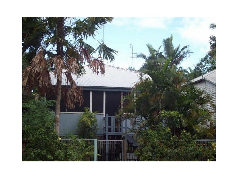 6 Cairns Street, Cairns North QLD 4870