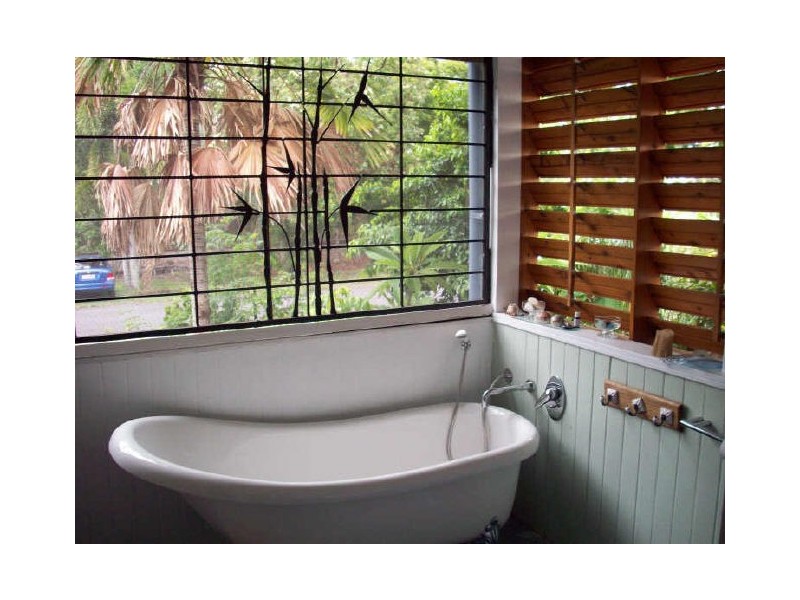 6 Cairns Street, Cairns North QLD 4870