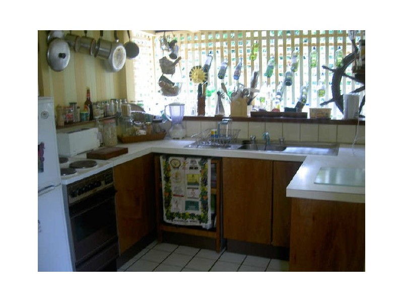 6 Hollett Close, Manunda QLD 4870