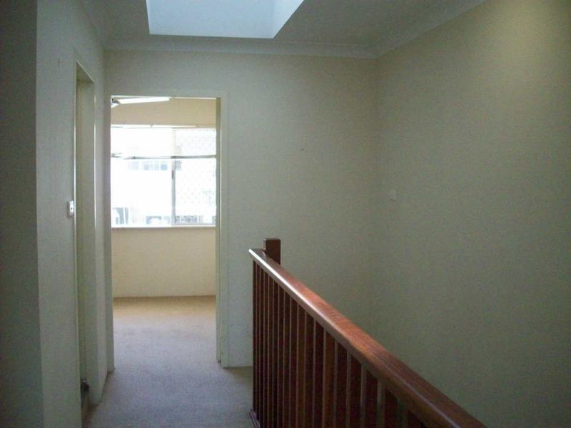 6/11 CRATHERN CL, Edge Hill QLD 4870