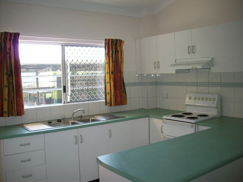 8/12 Mayers Street, Manunda QLD 4870