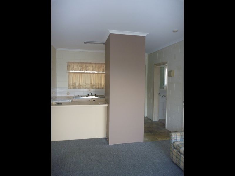 Manunda QLD 4870