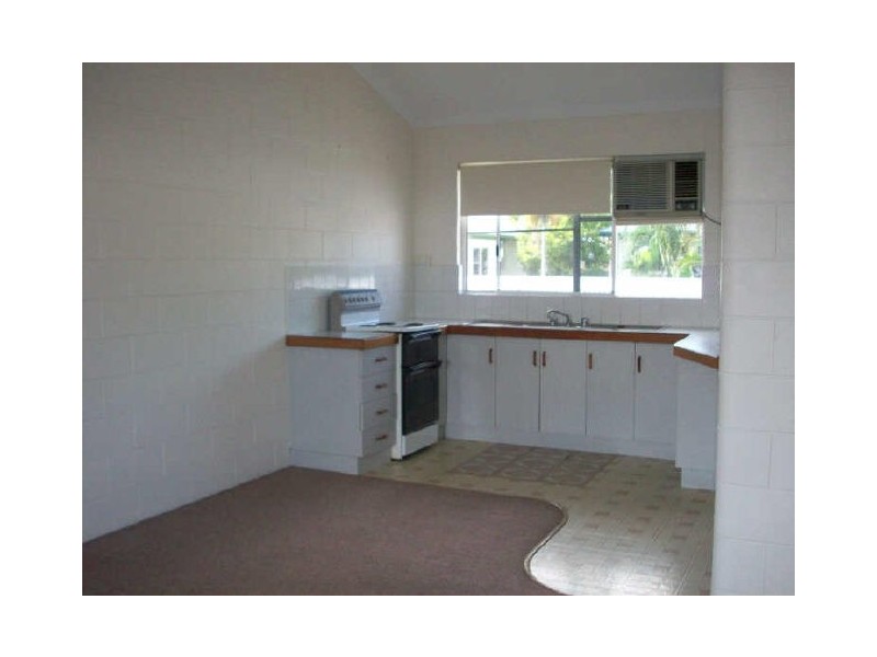 Manoora QLD 4870