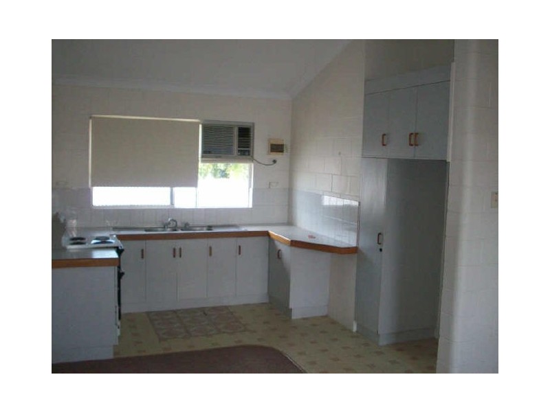 Manoora QLD 4870