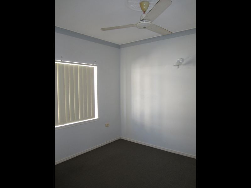 2/2 Chester Court, Manunda QLD 4870