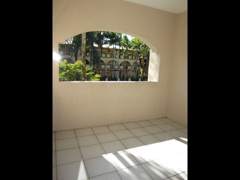 2/2 Chester Court, Manunda QLD 4870