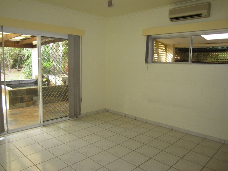 Whitfield QLD 4870