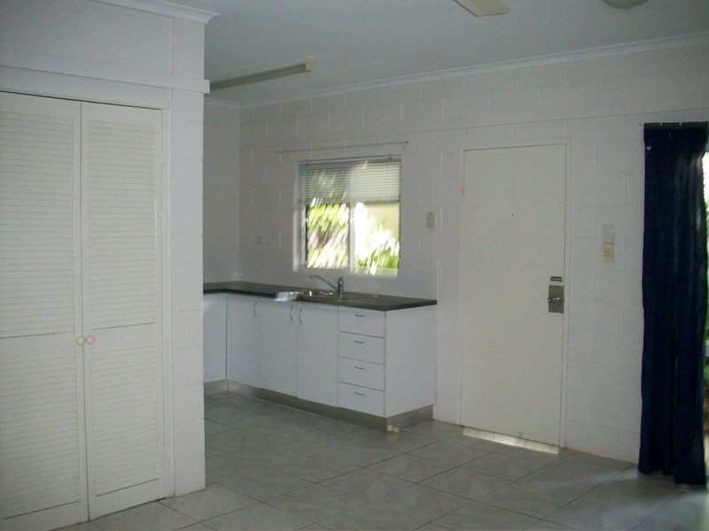 2/6 Kidston Street, Bungalow QLD 4870