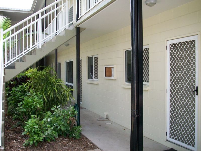 2/6 Kidston Street, Bungalow QLD 4870