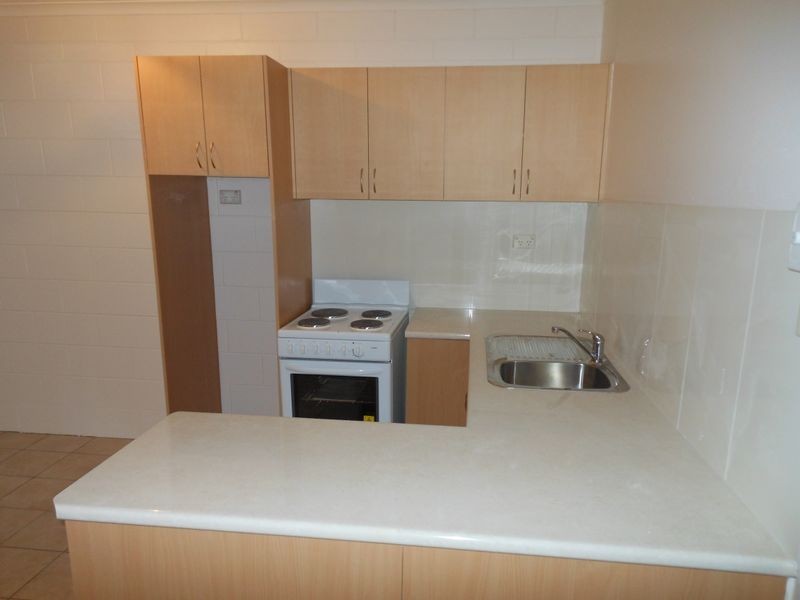 2/6 Mcpherson Close, Edge Hill QLD 4870