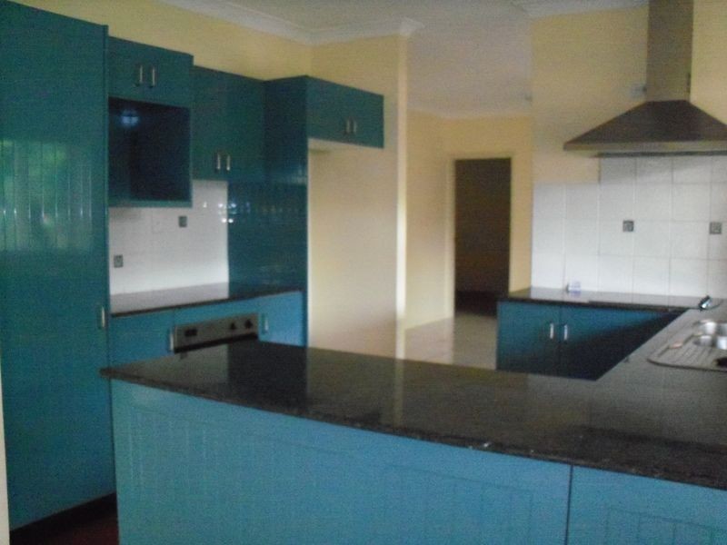 3 Lomatia Close, Redlynch QLD 4870