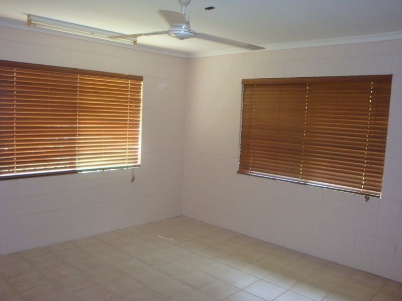 2/100 Greenslopes Street, Edge Hill QLD 4870