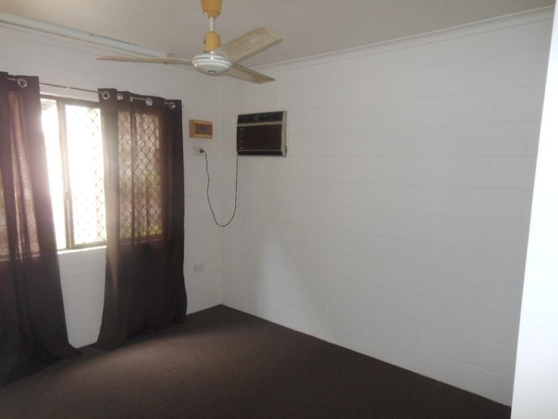13/64 Pease Street, Manoora QLD 4870