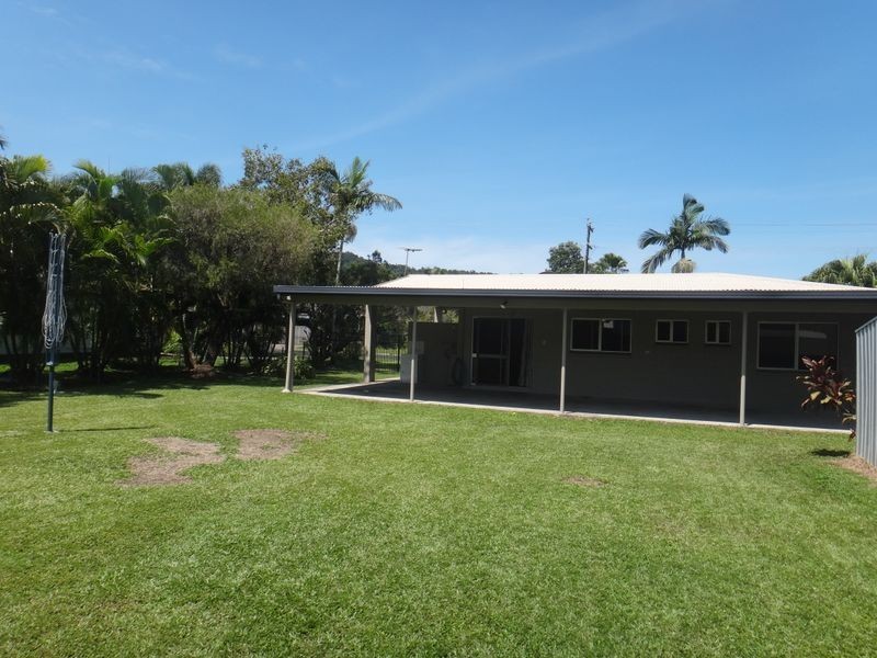 17 Turner Street, Whitfield QLD 4870