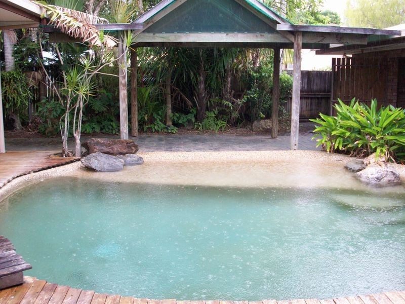 17 Shannon Drive, Woree QLD 4868