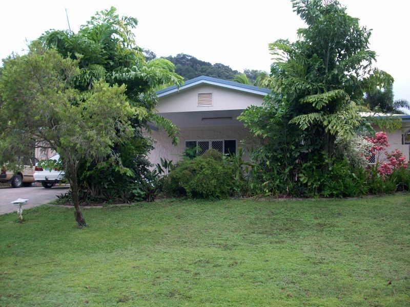 6 Kitava Street, Trinity Beach QLD 4879