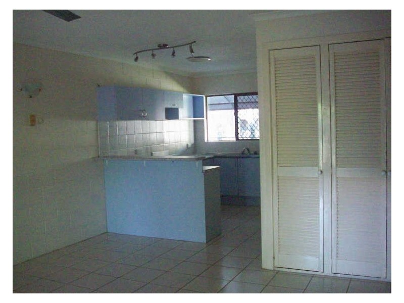 Westcourt QLD 4870
