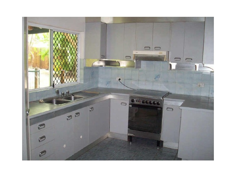 4-6 Barclay Close, Brinsmead QLD 4870