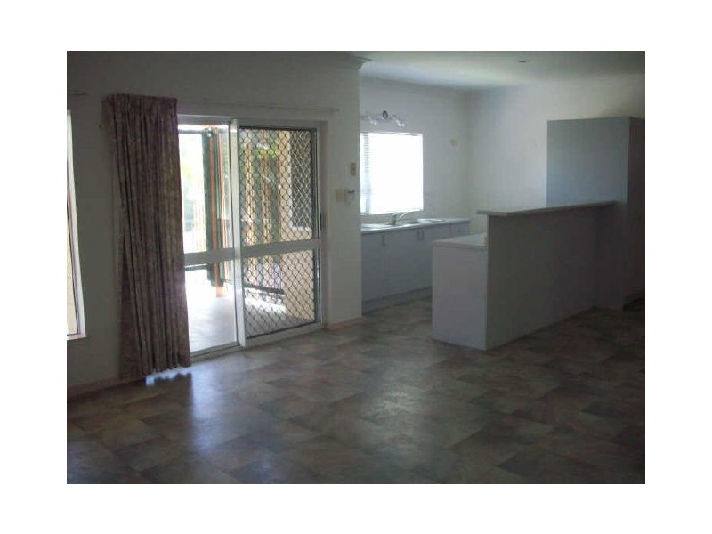 19/1 Quetta Close, Manoora QLD 4870