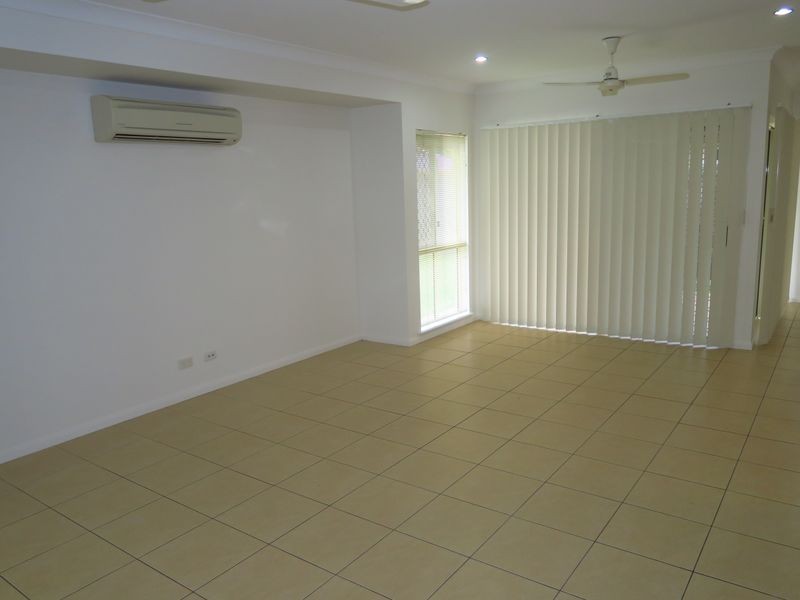 24 Chesterfield Close, Brinsmead QLD 4870