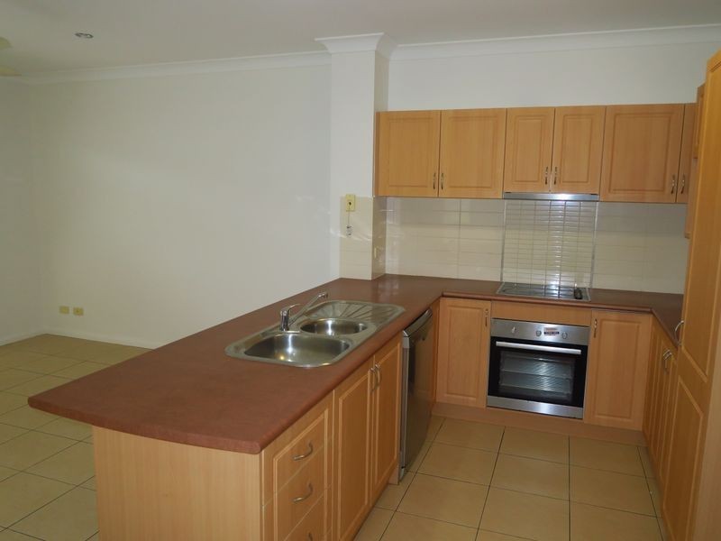 24 Chesterfield Close, Brinsmead QLD 4870