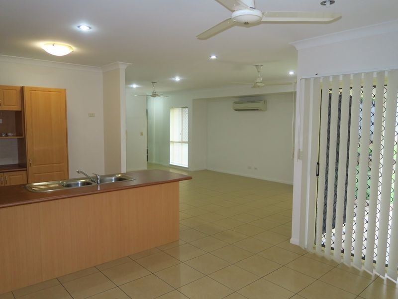 24 Chesterfield Close, Brinsmead QLD 4870