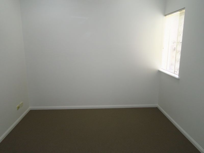 24 Chesterfield Close, Brinsmead QLD 4870