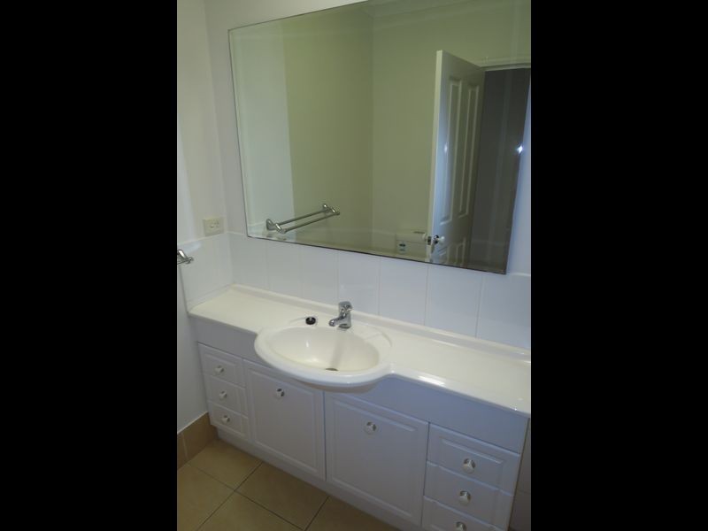 24 Chesterfield Close, Brinsmead QLD 4870