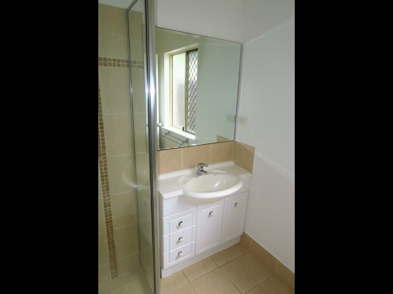 24 Chesterfield Close, Brinsmead QLD 4870