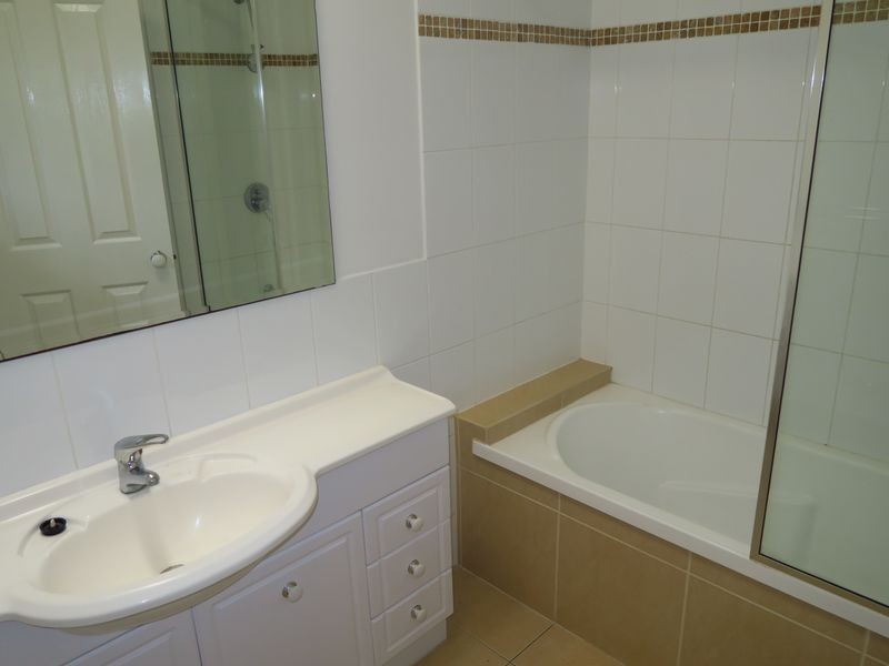 24 Chesterfield Close, Brinsmead QLD 4870