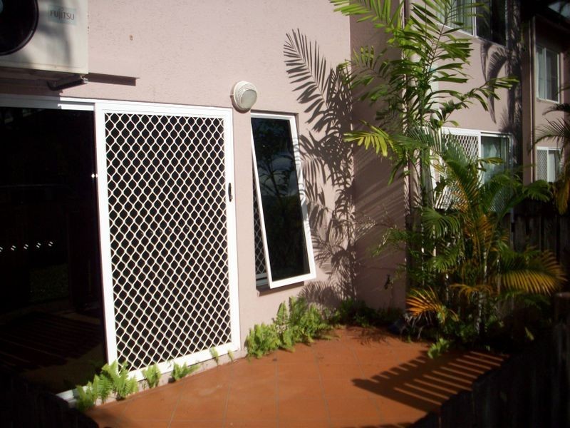 Manoora QLD 4870