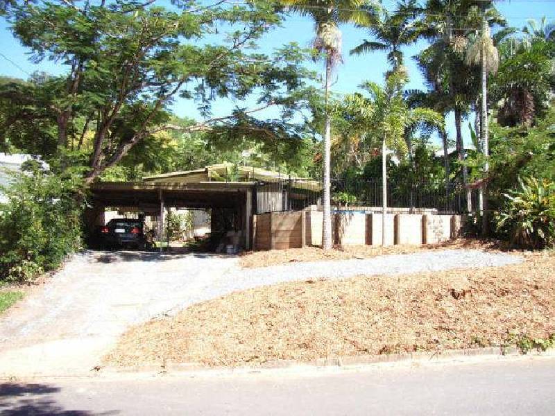 15 McHugh Crescent, Aeroglen QLD 4870