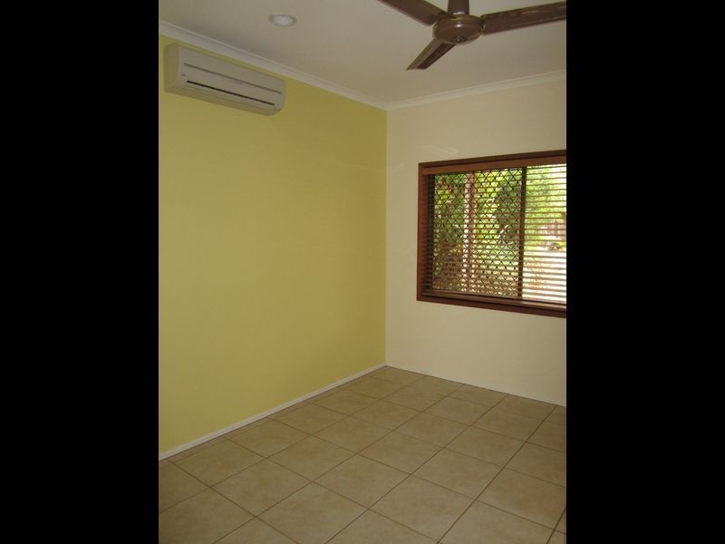 13 Adam Street, Brinsmead QLD 4870