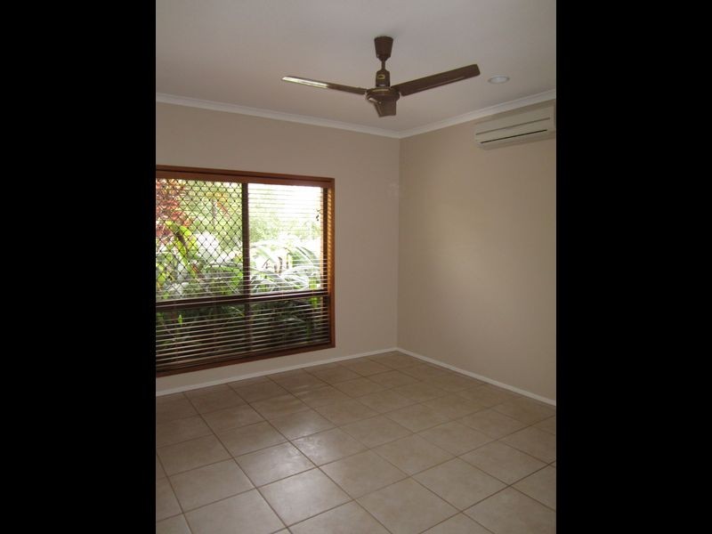 13 Adam Street, Brinsmead QLD 4870