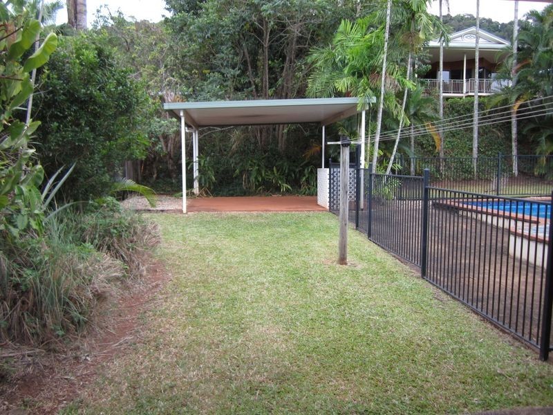 13 Adam Street, Brinsmead QLD 4870