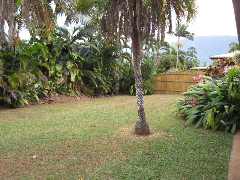 13 Adam Street, Brinsmead QLD 4870