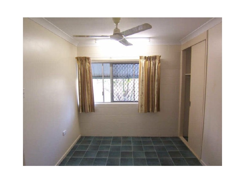 Manoora QLD 4870
