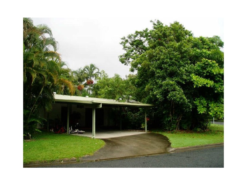 9 Bataan Close, Trinity Park QLD 4879