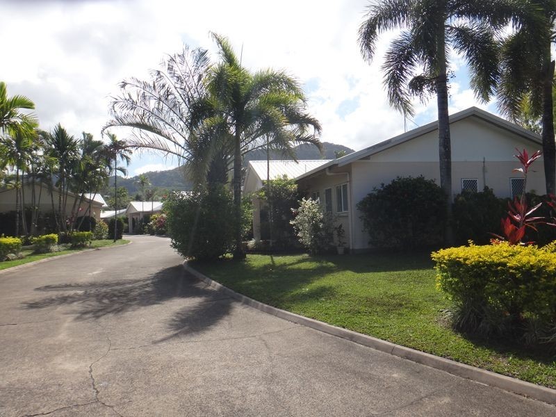 6/401 Mccoombe Street, Mooroobool QLD 4870