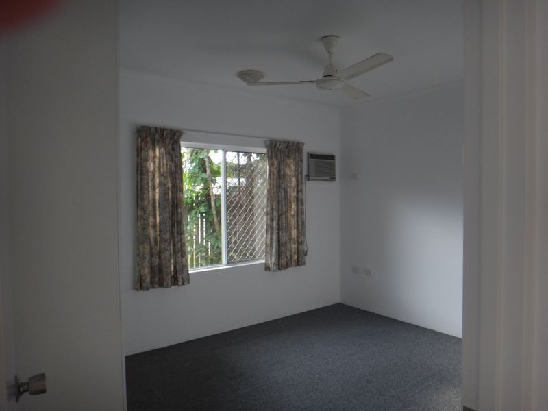 6/401 Mccoombe Street, Mooroobool QLD 4870