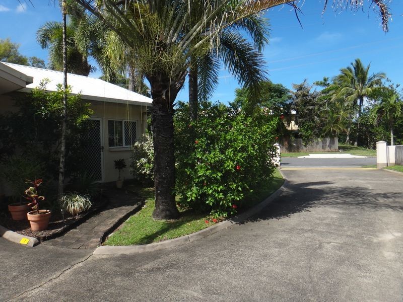 6/401 Mccoombe Street, Mooroobool QLD 4870