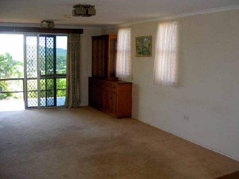 28 Koppen Terrace, Mooroobool QLD 4870