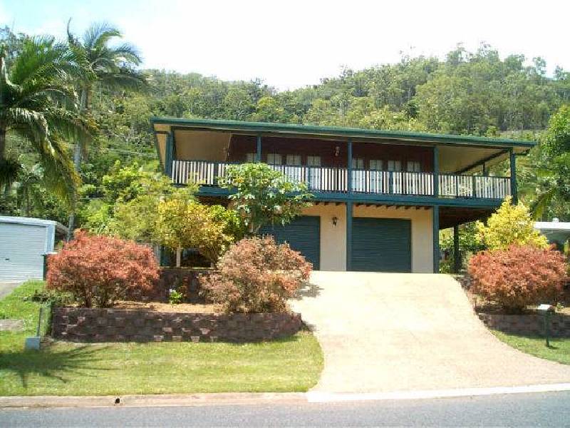 7 McFarlane Drive, Kanimbla QLD 4870