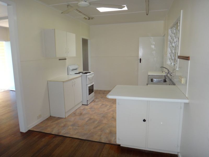 1 Bradford Street, Whitfield QLD 4870