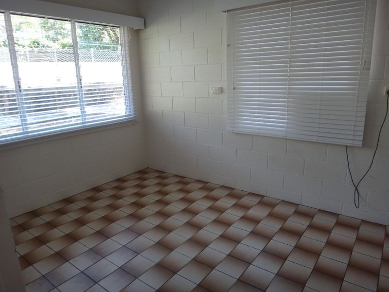 1 Bradford Street, Whitfield QLD 4870