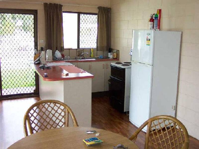 13 Armbrust Street, Manoora QLD 4870