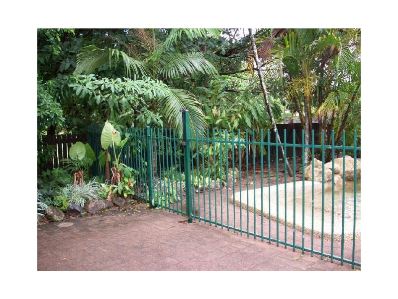 11 Grimes Close, Kanimbla QLD 4870