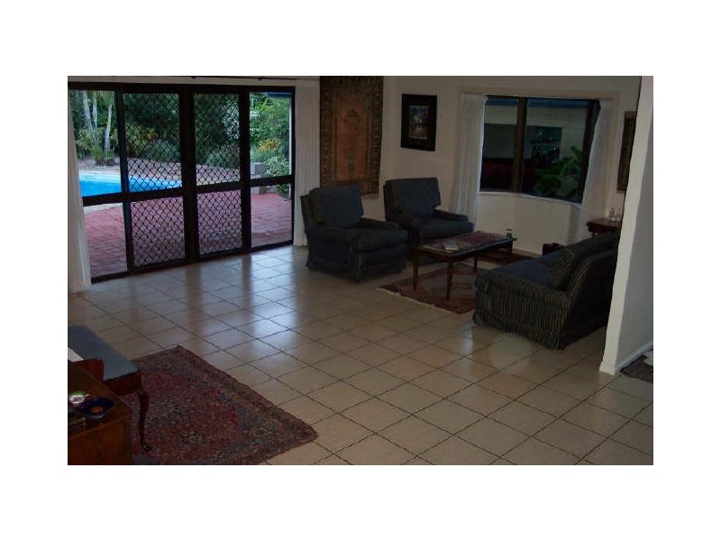 4 Neeve Close, Whitfield QLD 4870