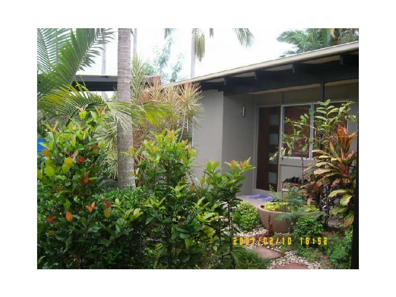 160 Greenslopes Street, Edge Hill QLD 4870